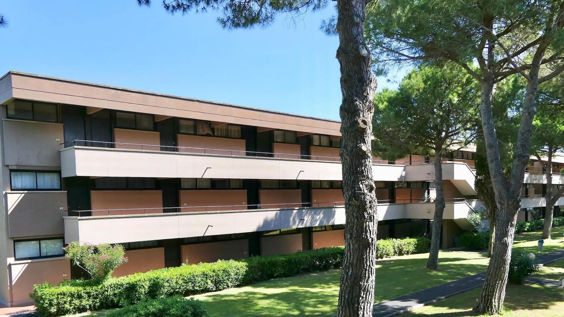 Isa-Holiday Homes With Common Swimming-Pool In Marina Di Bibbona From 400 To 900 Meters From The Sea 0*,  意大利